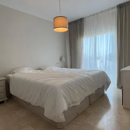 Beautiful Townhouse Close To Apartmán *